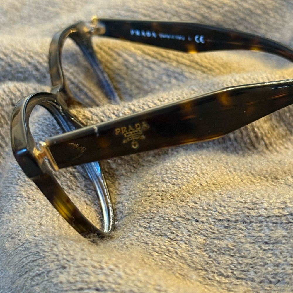 Prada eyeglass frames - Picture 4 of 6